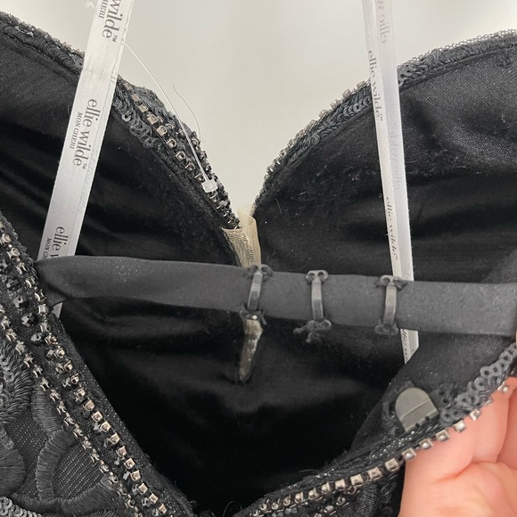 Black off the shoulder sequin gown - Picture 7 of 7